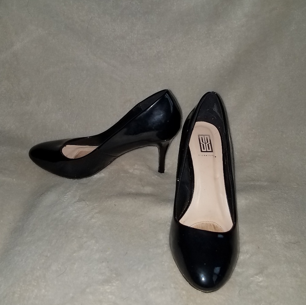 Signature | Black High Heel